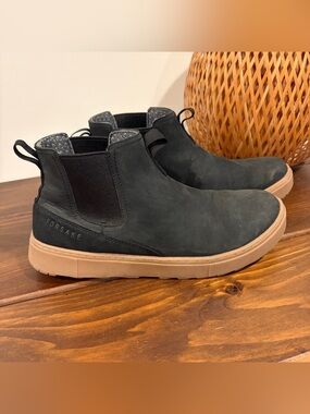 Forsake Women's Lucie Chelsea Sneaker Boot Size 9 Black Leather Waterproof
